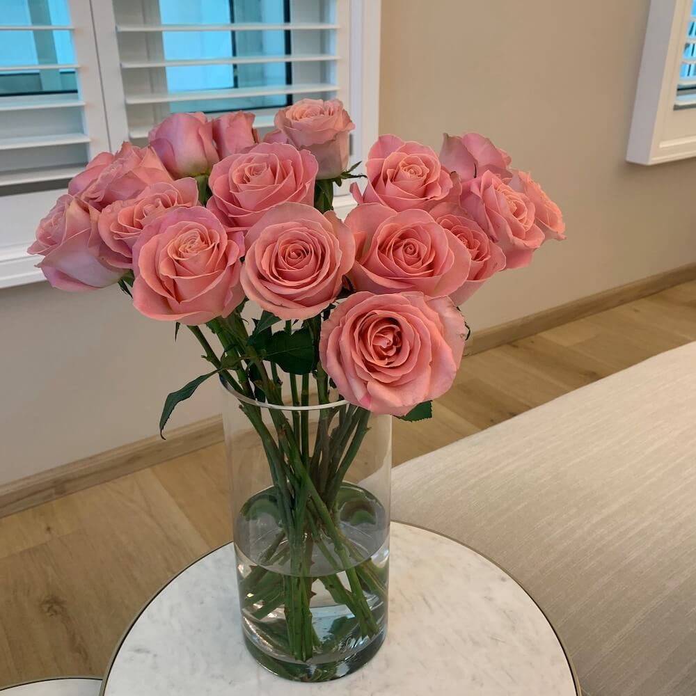 Pink Rose Radiance in vase – Le Flora Flowers